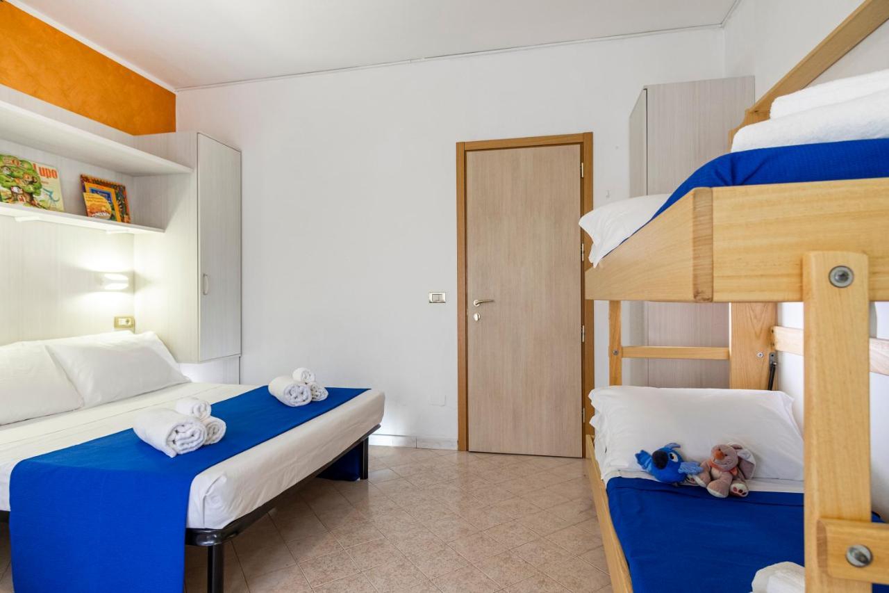 Hotel Tre Rose Riccione Exterior foto
